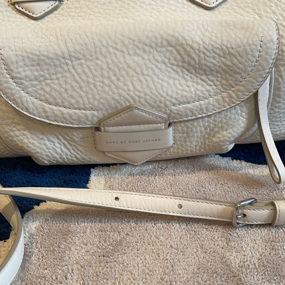 Marc Jacobs Handbag - Picture 2 of 9